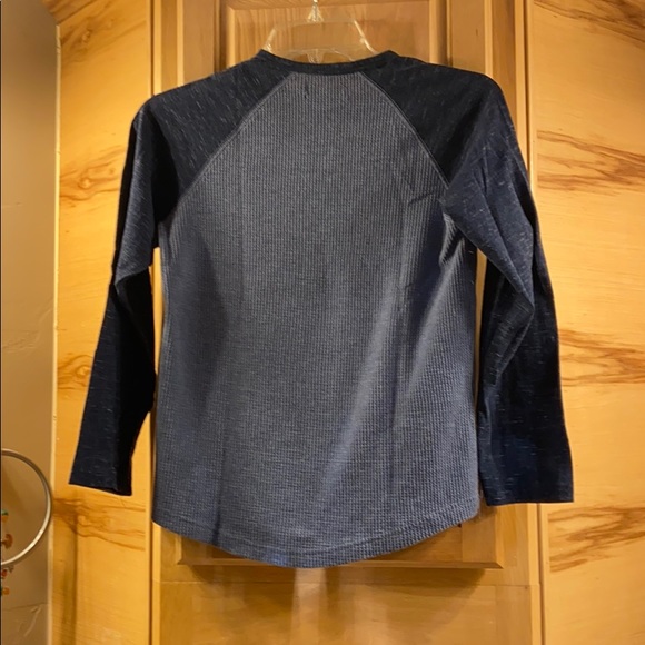 Boy’s 2 thermal tops univibe Large GUC - Picture 5 of 9